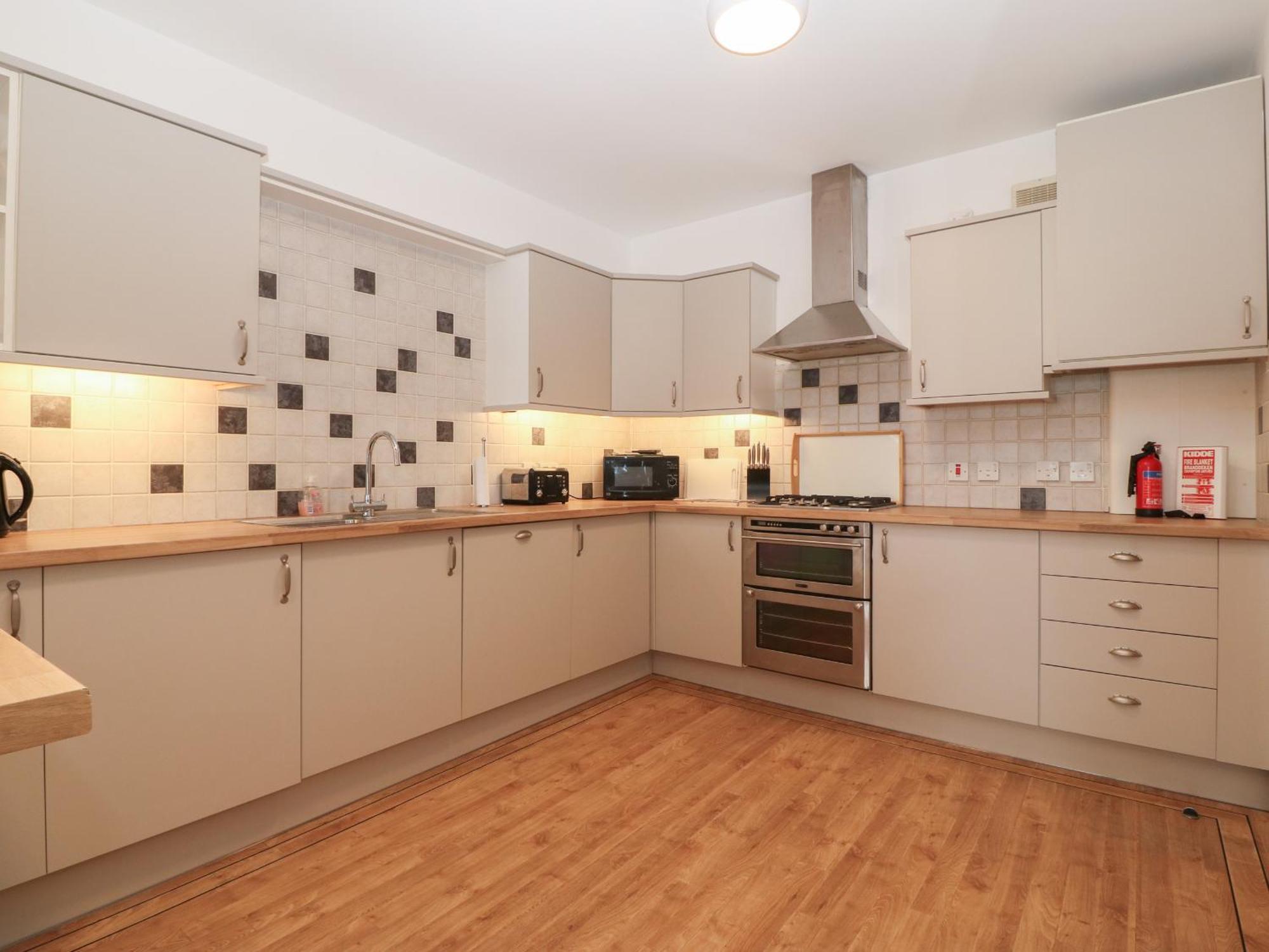 6 West End Point Apartment Pwllheli Bagian luar foto